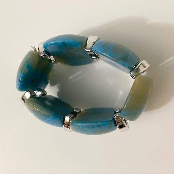 Vintage Blue Swirl Silver Tone Wide Lucite Stretch Bracelet - Picture 15 of 16